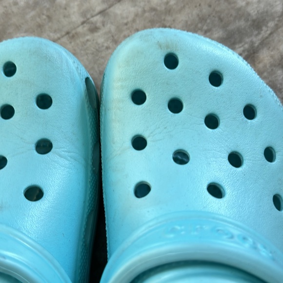 🐊Crocs🐊 - Picture 2 of 3